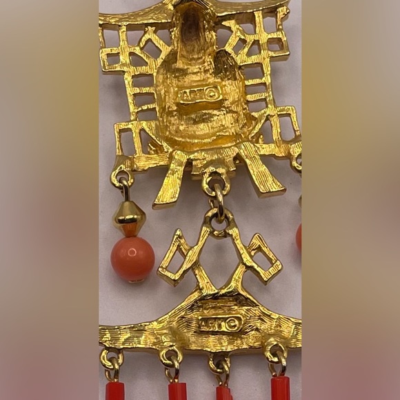 Rare Gorgeous Vintage 1960s Buddha Faux Coral Gold Tone Necklace ART Signed - Picture 15 of 15